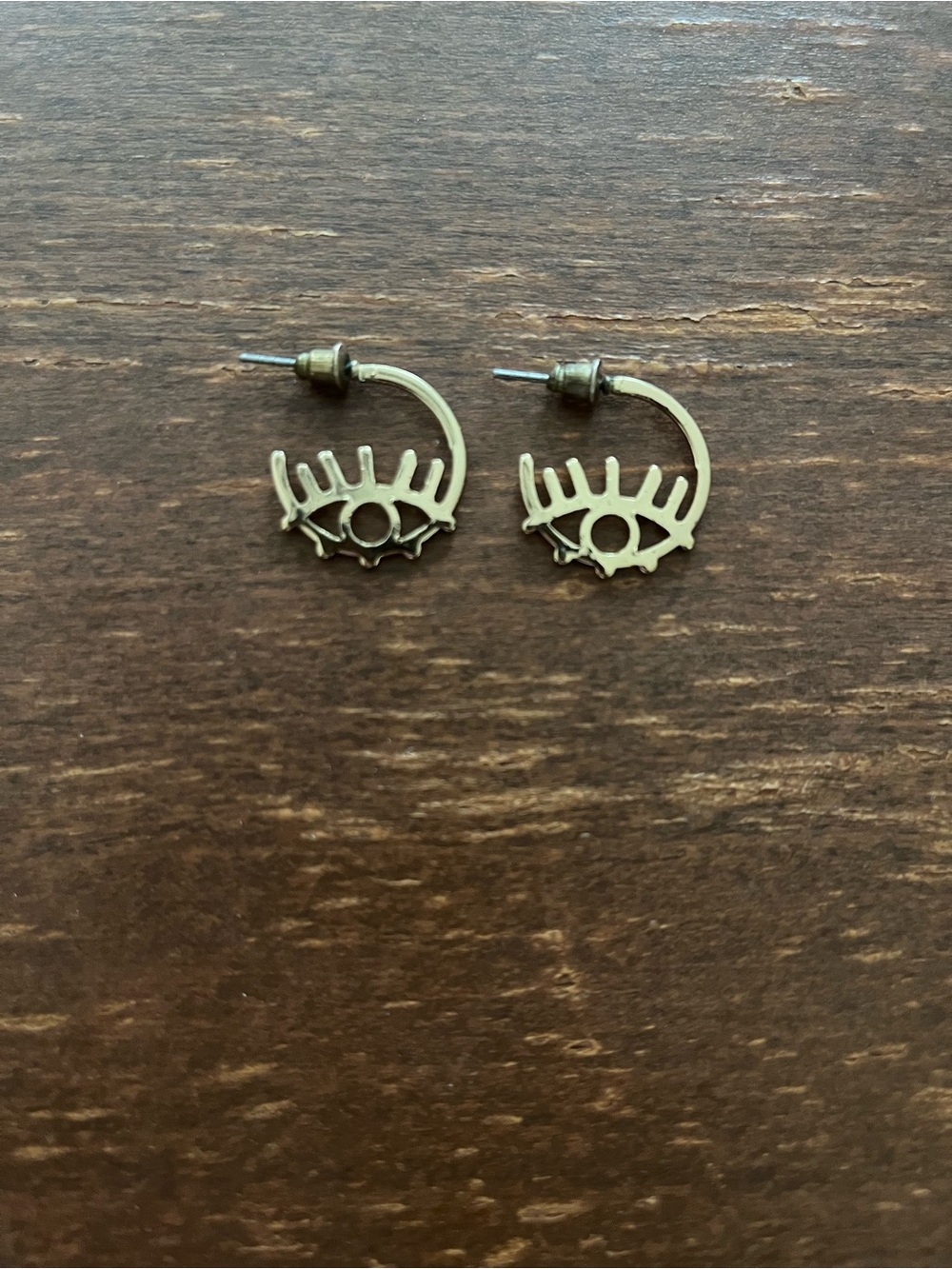 “Eye” Earrings 👁️